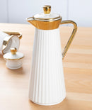 ACAR LA PURE Pot à huile en porcelaine avec couvercle - 950 ml ACAR PURE Bambu Kapaklı Oval Porselen Yağlık - 25.5 Cm ACAR PURE Oval Porzellan-Olivenöltopf mit Bambusdeckel - 25,5 cm